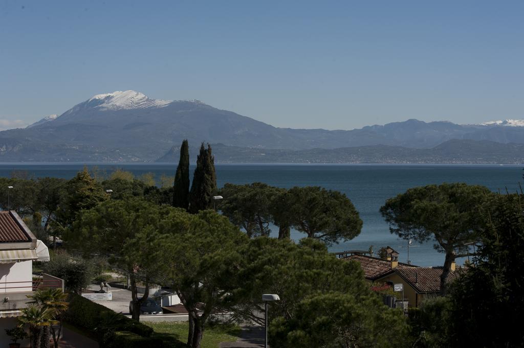 Comfort Double Room with Balcony and Lake View