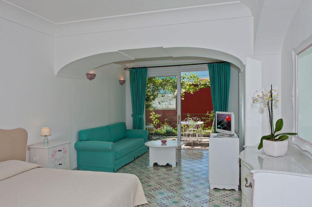 Kamar Standard Double atau Twin - dengan Pemandangan Kota