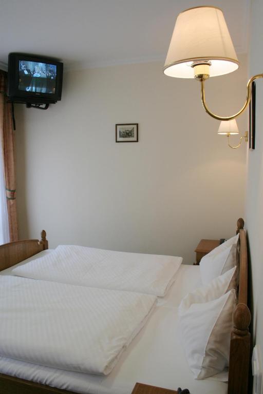 Standard Double Room,738194320:JPEG