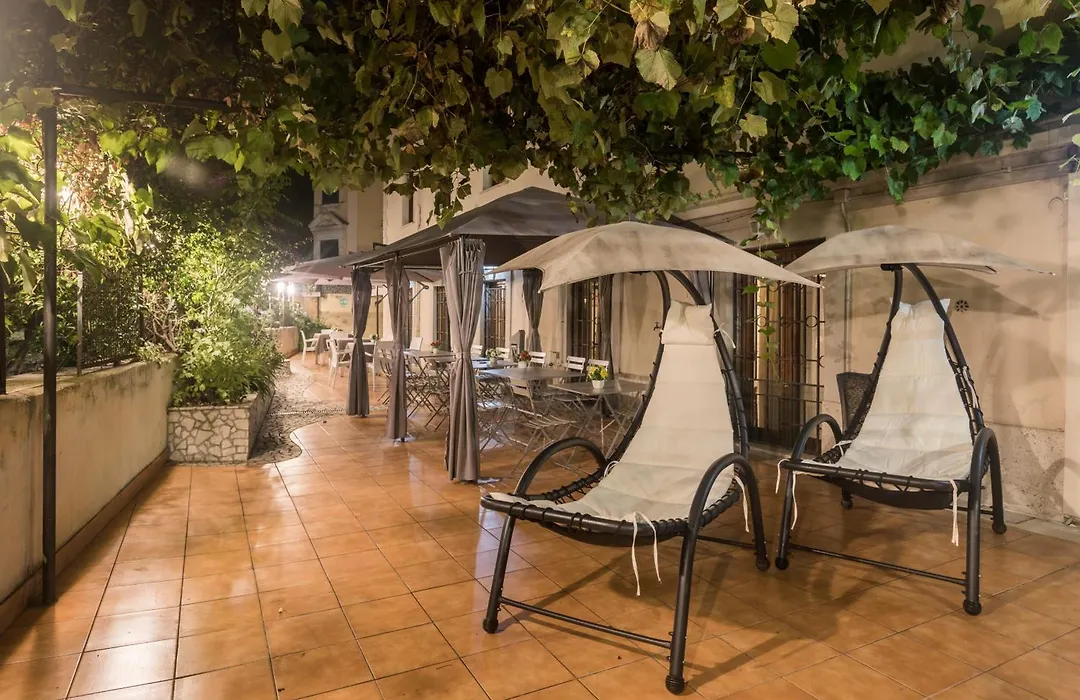 Hotel Villa Rosa-1